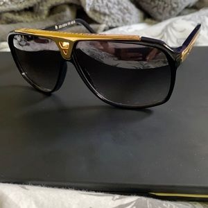 Louis Vuitton Evidence Aviator Sunglasses
